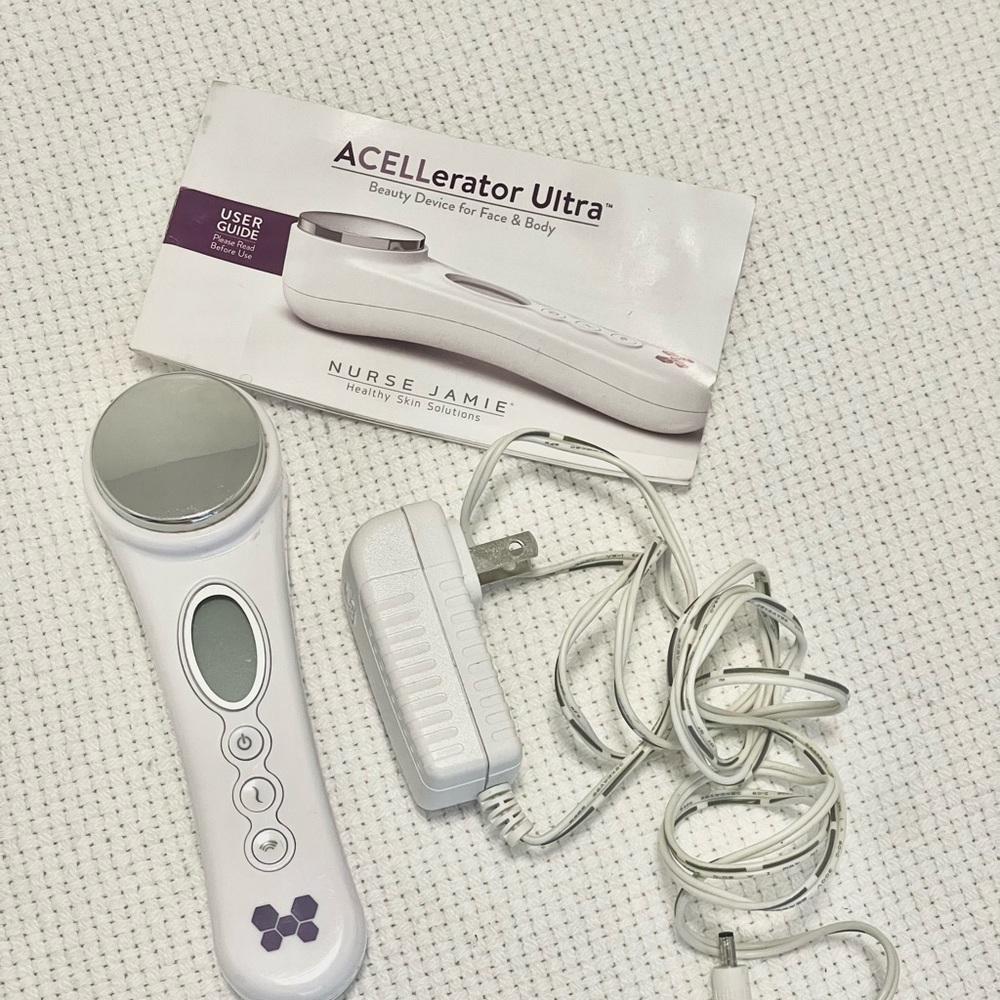 ACELLerator Ultra Beauty Device - White